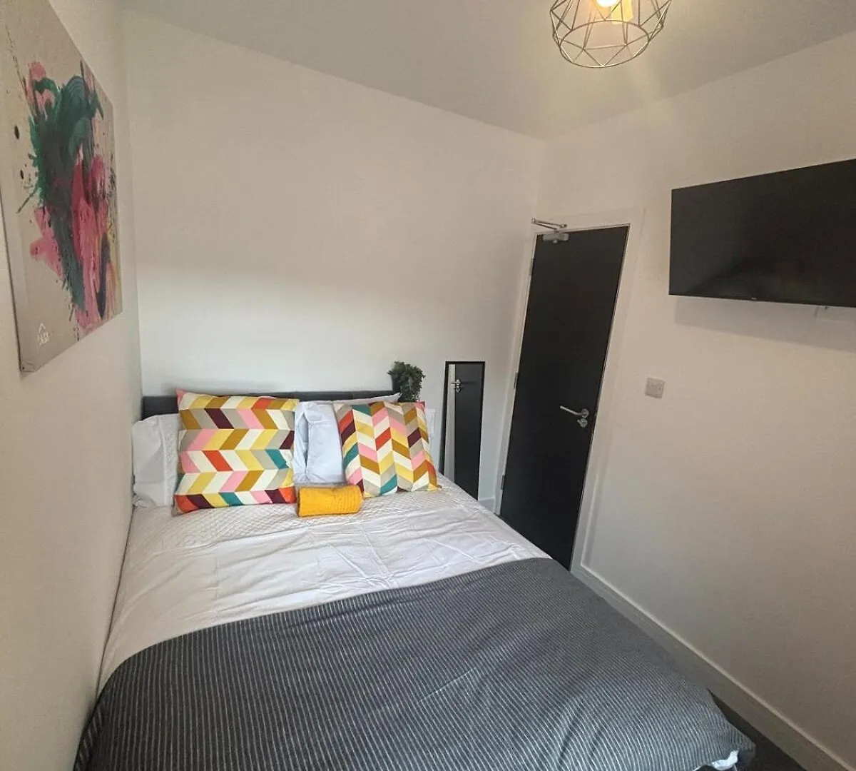 Nyaraló Home From Home - Cityside 4 Bed Belfast